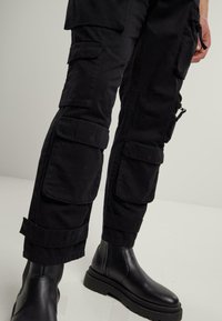 Thumbnail Image 4