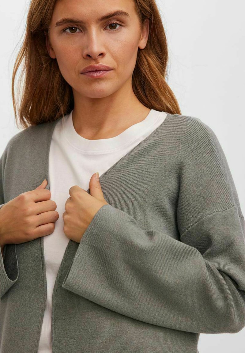 Damen Strickjacken | Vero Moda Strickjacke laurel wreath/grün-meliert - PU13190 Damen Strickjacken | Vero Moda Strickjacke laurel wreath/grün-meliert - PU13190