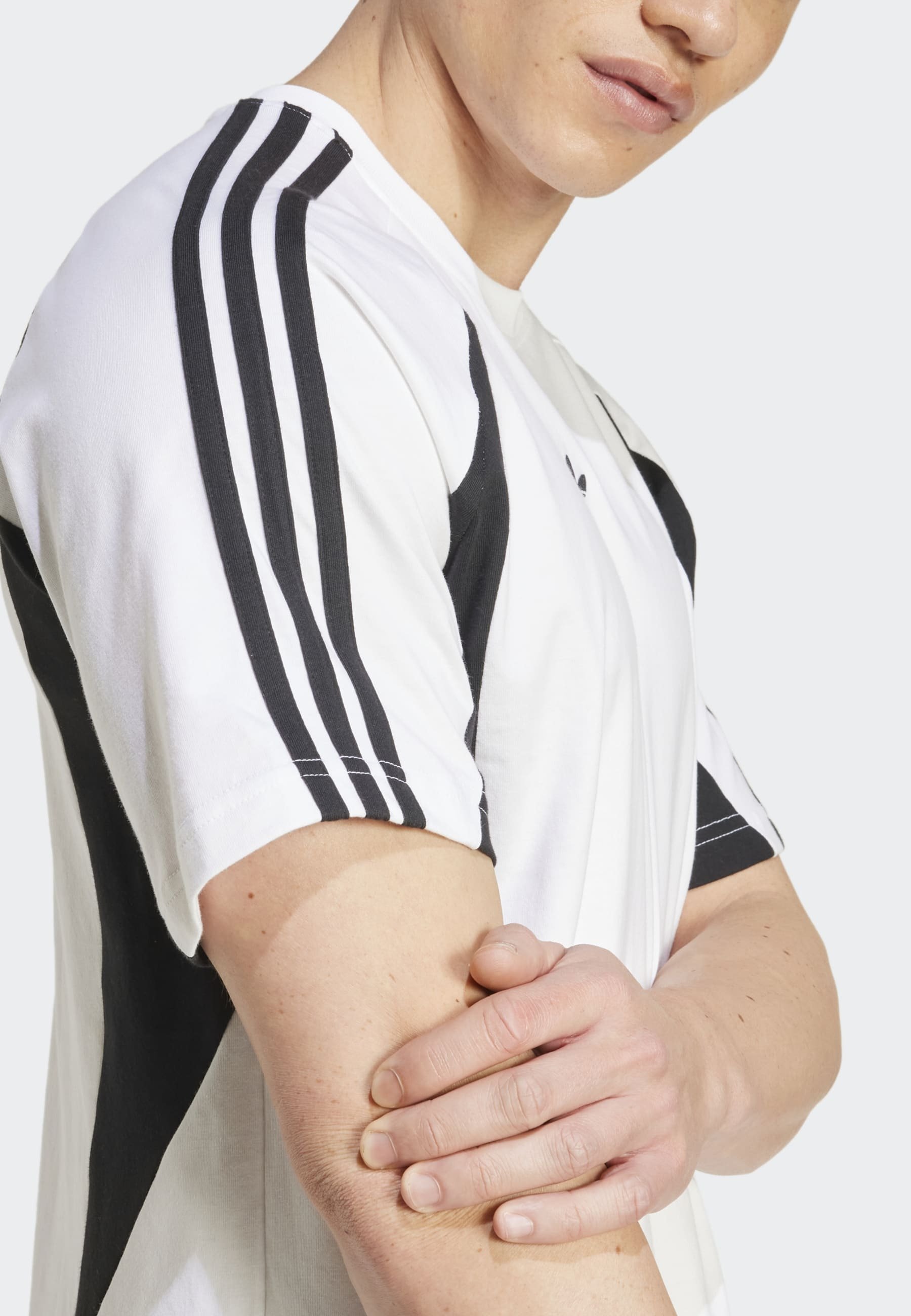 【JFA非売品】adidas JFA Tシャツ 白、黒２枚セット　Ｌサイズ 楽天市場】 【公式】アディダス adidas 返品可 ライフスタイル
