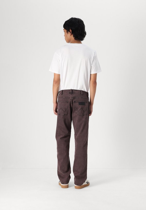 FRONTIER - Straight leg jeans - burgundy blush3