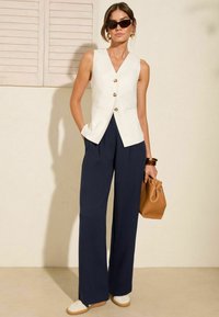 Friends Like These Broek - navy