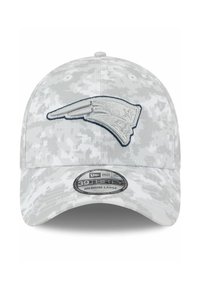 Graue Camouflage-Baseballmütze mit einem gestickten Teamlogo in dunklerem Grau. Verstellbare Passform, mit glatter Oberfläche und stabiler Krempe.