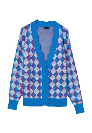 Cardigan con motivo a stampa caratterizzato da un colletto e polsini a coste blu, con un design geometrico nei toni del viola, blu e azzurro. Cinque bottoni.