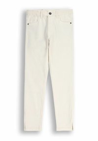 Białe dżinsowe spodnie o dopasowanym kroju, z zapięciem na guziki w pasie, dwiema przednimi kieszeniami i rozcięciami po bokach u dołu.