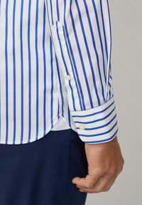Hackett London POP WIDE STRIPE - Camicia - royal blue