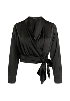 Schwarzes Satin-Wickeltop mit langen Ärmeln, Schalkragen und einem gebundenen Gürtel in der Taille. Glatte Textur mit einer figurbetonten Silhouette.