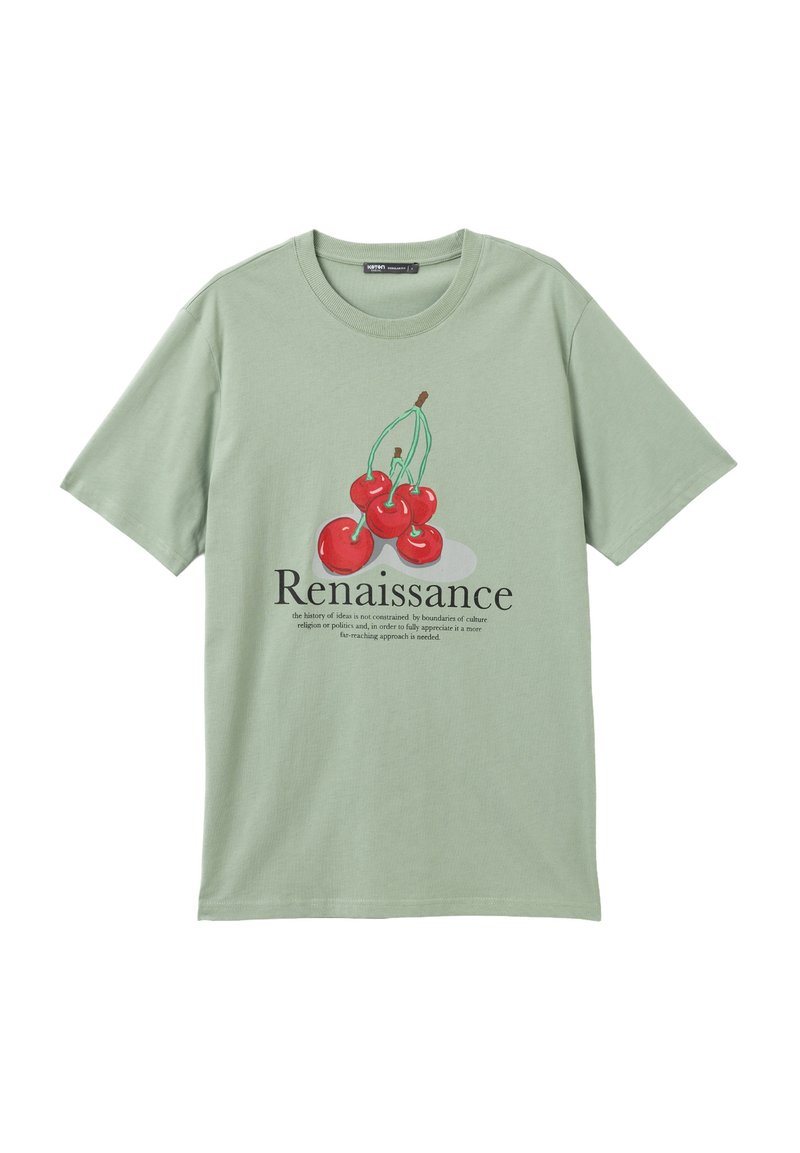 Miętowa koszulka z krótkim rękawem z bawełny, z grafiką czerwonych wiśni i słowem "Renaissance" w czarnym tekście poniżej.