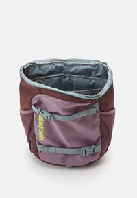 Patagonia REFUGITO DAY PACK 18L UNISEX - Nahrbtnik - stormy mauve