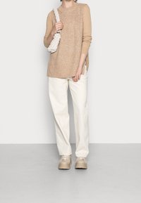 Vero Moda Strickpullover - tan