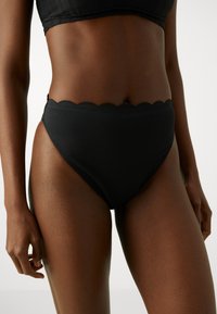 Hunkemöller SCALLOP HIGH LEG 2 PACK - Spodný diel bikín - black