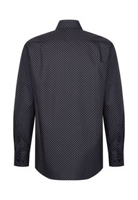 Marineblaues Langarmhemd mit einem geometrischen Muster in Hellbraun, strukturiertem Kragen und geradem Saum, aus einem glatten Stoff gefertigt.