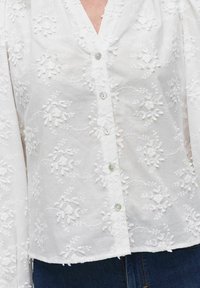 Dobber MIDORI EMBROIDERED FLORAL - Blouse - white