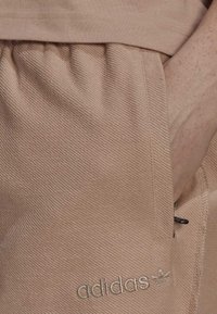 adidas Originals LOOPBACK  - Tracksuit bottoms - ash pearl