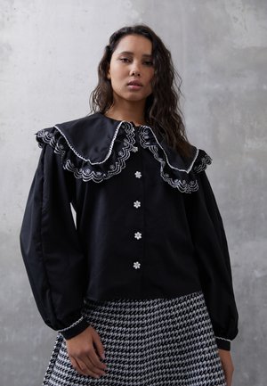 DREAM CORONET EMBROIDERED BLOUSE - Paitapusero - black
