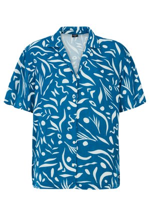 Chemise à manches courtes en tissu bleu avec un motif de feuilles abstraites blanches, col à revers et coupe décontractée.