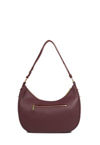 Borsa a spalla in pelle borgogna con forma arrotondata, hardware dorato e tasca frontale con zip, caratterizzata da una finitura testurizzata.