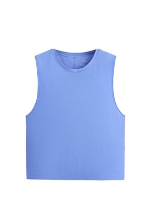 Bezruký žebrovaný zkrácený top v jednobarevné periwinkle modré barvě s kulatým výstřihem a rovný lem.