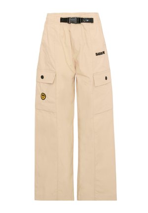 Pantalon cargo beige à jambes larges avec ceinture noire à boucle, poches à rabat avec boutons, patch smiley sur la poche gauche et logo "BARROW" sur la cuisse.