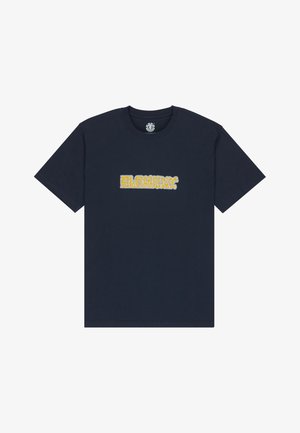 Marineblaues Baumwoll-T-Shirt mit einem auffälligen gelben Grafiktextdesign in der Mitte. Kurze Ärmel und Rundhalsausschnitt. Lockere Passform.