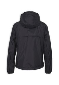 Giacca impermeabile nera con cappuccio, dotata di polsini elasticizzati e una ventola posteriore per la traspirabilità. Texture esterna liscia e design minimale.