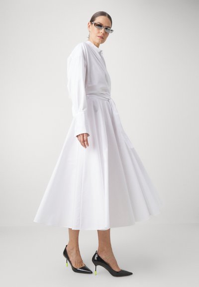 Viktor&Rolf OVERSIZED SHIRT WRAP DRESS - Tričkové šaty - white