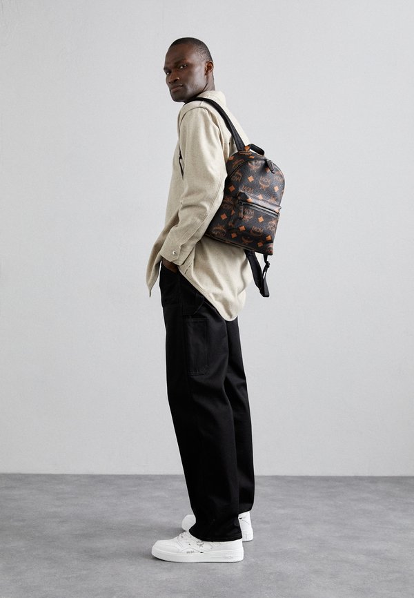 STARK MAXI BACKPACK UNISEX - Rucksack2