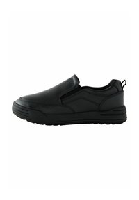 Chaussures noires à enfiler avec un dessus en cuir texturé, des panneaux latéraux élastiques et une semelle en caoutchouc. Comprend une languette au talon pour un enfilage facile.