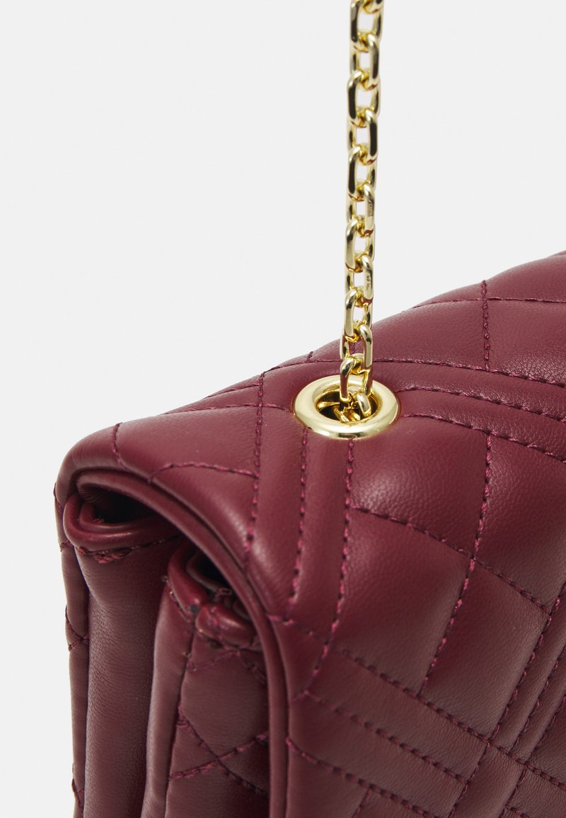 Zwarte LOVE MOSCHINO Schoudertas BASIC QUILTED 4135