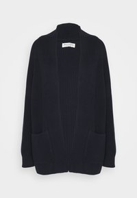Granatowy sweter z dzianiny z luźnym otwartym przodem, z długimi rękawami i dwoma przednimi kieszeniami. Teksturowany materiał dodaje subtelnego detalu.