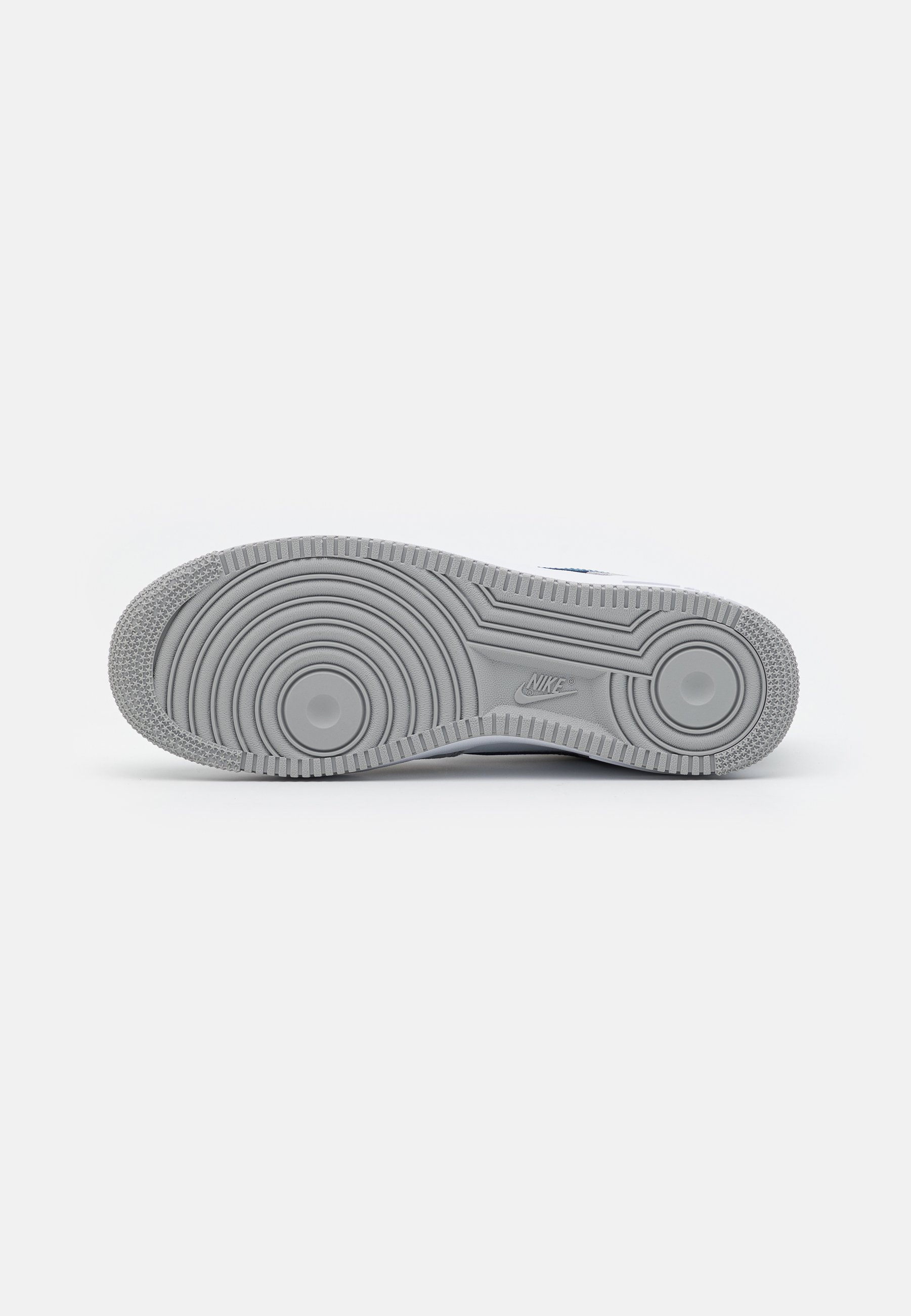 Tenis Casual Nike Air Force 1 07 LV8 de Hombre | Innvictus