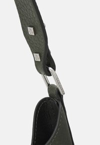 Marc O'Polo Sac à main - olive