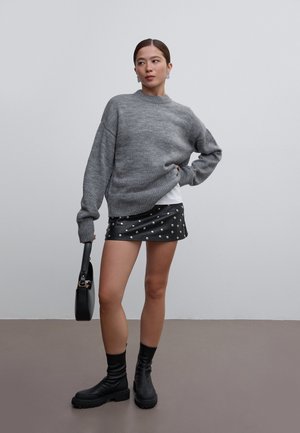 ESTRO, Plateaustiefelette - black