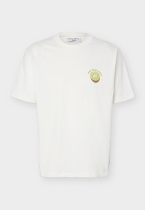 Λευκό T-shirt με κοντά μανίκια και στρογγυλό λαιμό, με μικρό γραφικό ακτινίδιο και το κείμενο «Marc O’Polo Denim» στο αριστερό μέρος του στήθους.