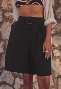 Next BERMUDA - REGULAR FIT - Short - black