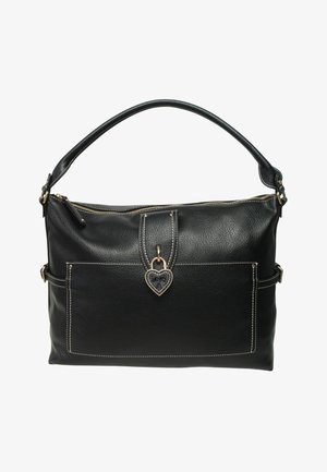 Borsa nera in pelle con un manico singolo, tasca anteriore con cuciture bianche e dettaglio del fermaglio a forma di cuore in oro.