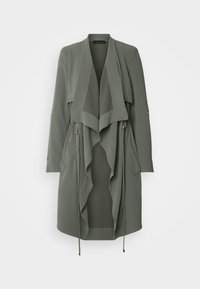 Olivgrüne, leichte, knielange Jacke mit drapiertem Vorderteil, langen Ärmeln und zwei Seitentaschen. Mit Kordelzugverschluss und Akzenten.