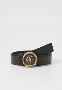 Fekete bőr öv kerek, aranyszínű csattal, amelyen egy stilizált "C" és a "JUST CAVALLI" felirat található. Textúrázott felület, sima befejezés.