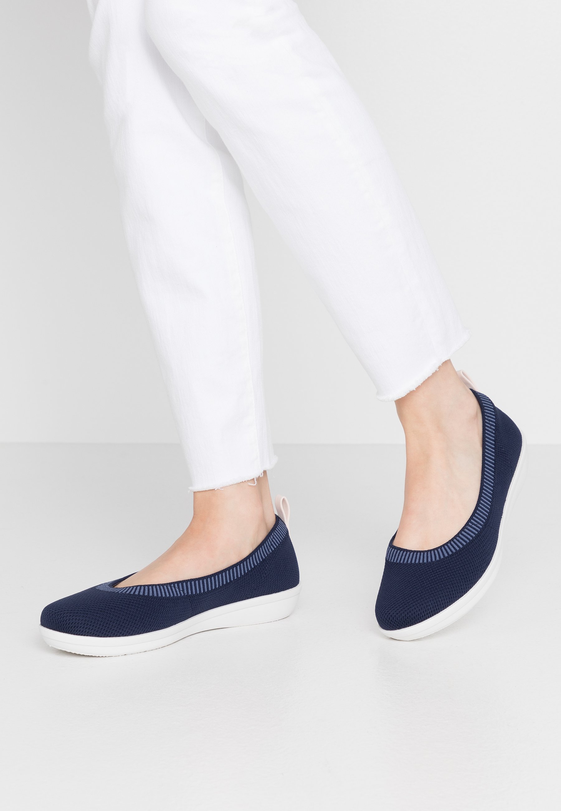 Cloudsteppers by Clarks online | Den nye kolleksjonen på Zalando Cloudsteppers by Clarks STEP ALLENA GO Joggesko black