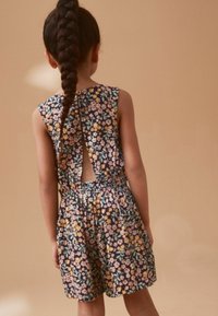 Next CUT-OUT DETAIL REGULAR FIT - Mono - black floral
