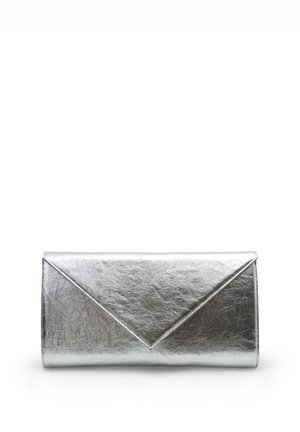 Pochette borsa da sera metallica color argento con finitura testurizzata, forma rettangolare e chiusura a patta triangolare.
