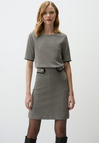 CHIC WITH DECORATIVE BELT - A-lijn rok - grey