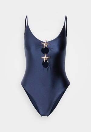 Marineblauer Einteiler-Badeanzug aus glattem, glänzendem Stoff mit tiefem Ausschnitt und drei goldenen Seestern-Akzenten in der Mitte mit Ausschnitt-Details.