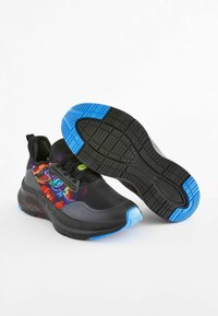 Next REGULAR FIT - Zapatillas - black red dino