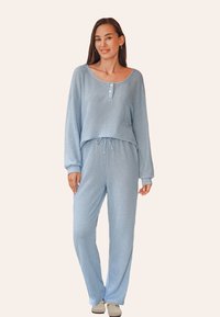 Cupshe BUTTON DRAWSTRING WAIST SET - Pigiama - light blue