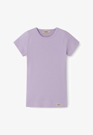 Λιλά κοντομάνικη ριμπ βαμβακερή μπλούζα με στρογγυλή λαιμόκοψη και μικρή ετικέτα MarMar Copenhagen στο κάτω μέρος.
