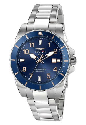 Silberne Edelstahl-Uhr mit blauem Ziffernblatt, orangenen Indizes und Datumsanzeige. Wasserdicht bis 100 m.