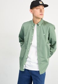 Thumbnail Image 5