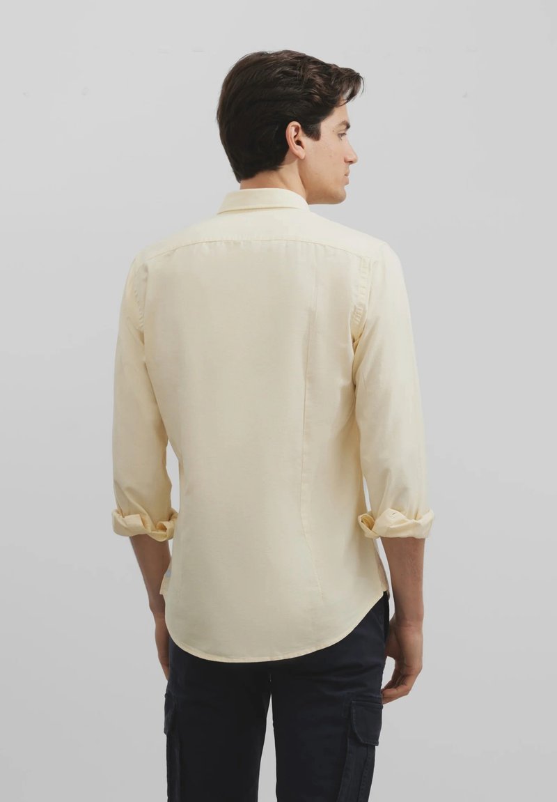 Silbon Camiseta Mangas Amarillas Para Hombre En Hombre Vestido Con