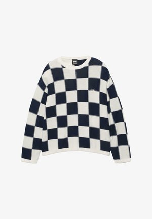 Pletený sveter s dlhými rukávmi v čiernobielom károvanom vzore a s okrúhlym výstrihom, na hrudi s malým vyšívaným logom.