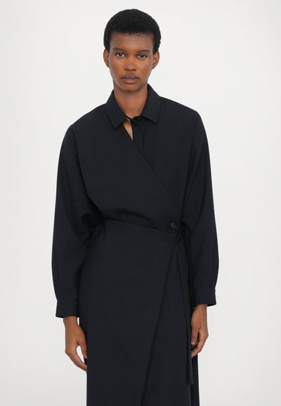 Henrik Vibskov FOUND DRESS - Blusenkleid - tropical navy
